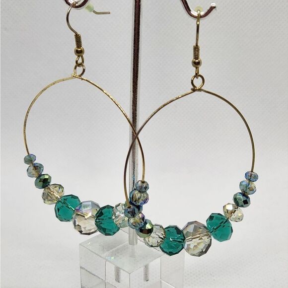💜Teal & Clear Sparkly Beaded Gold Tone Hoop Earrings - Picture 2 of 9